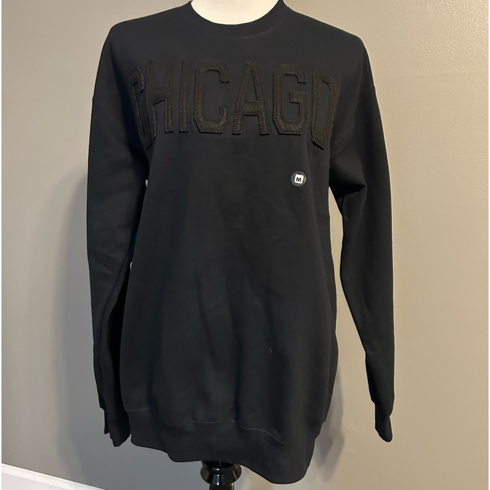Chicago pull‎ over sweatshirt black new with tags